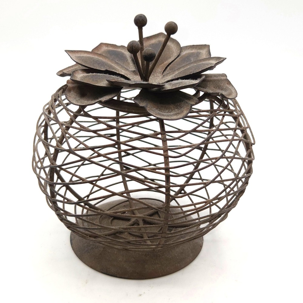 OLD Metal Flower Votive Candle‎ Holder Indoor Outdoor Garden VINTAGE